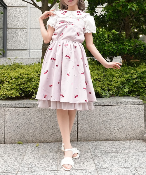 姉Can掲載アプ❥ローズ刺繍プルオーバー CanCam4月号発売しました〜 今月からよろしくお願いします🌸