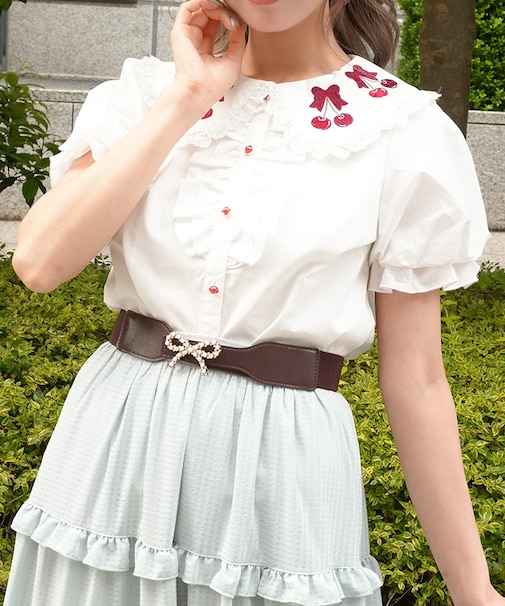 チェリー刺繍コットンブラウス