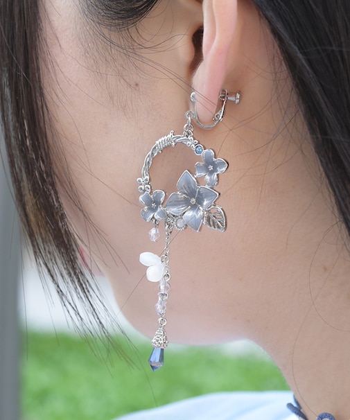 紫陽花アシメイヤリング