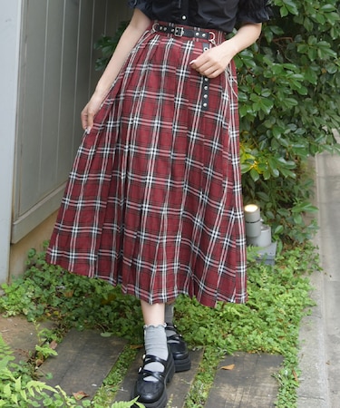 ベルト×チェーンプリーツスカート