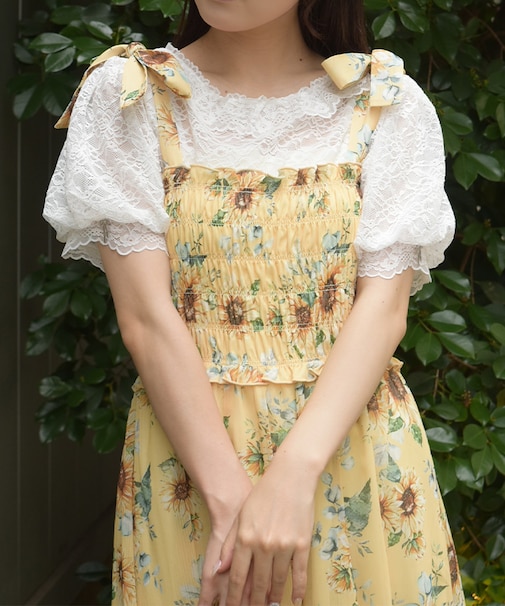 ぽわん袖総レーストップス