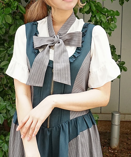 フレアスリーブボウタイブラウス