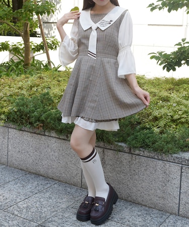 ネクタイ付姫袖セットアップ