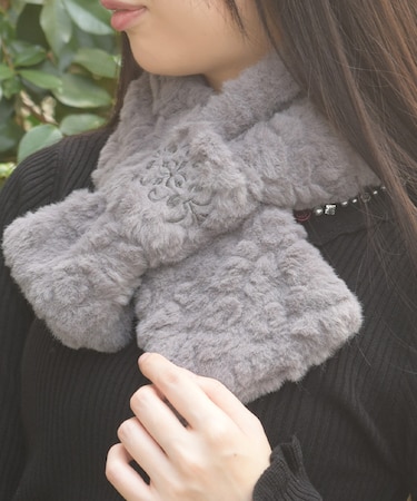 刺繍ファーティペット