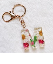 【当商品送料無料】イニシャルチャーム キーリング 通販 イニシャル チャーム キーホルダー アルファベット ドライフラワー 花 クリアリウム