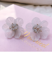 【当該商品送料無料】ブライダル ピアス 大ぶり 通販 ブライダルピアス ブライダルアクセサリー ウェディングアクセサリー 花モチーフ 花型 揺れない