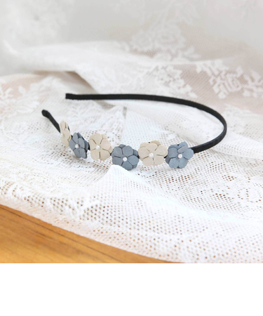 【当該商品送料無料】Rora カチューシャ 通販 花 48192102 髪飾り ヘッドドレス 子供 女の子 フォーマル 可愛い おしゃれ 発表会