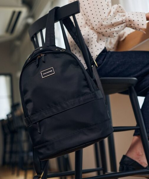 撥水キレイめ11ポケリュック