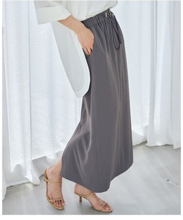 ダブルクロスドロストスカート