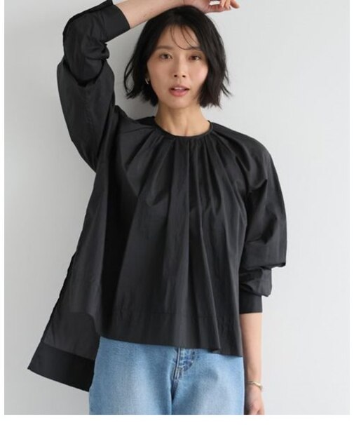 シアーライトブラウス