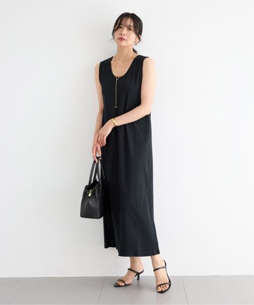 リブノースリワンピース