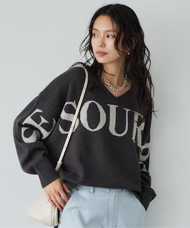 ビッグロゴVネックニット / ハンドウォッシャブル