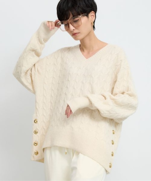 サイドボタンケーブルニット