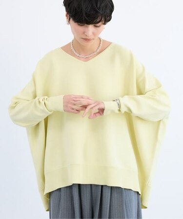 ソフトVネックボリュームニット