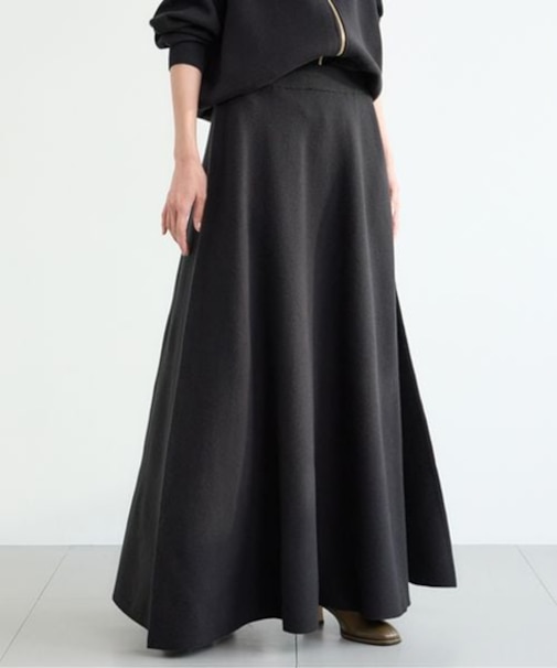 ミラノリブ総針フレアスカート