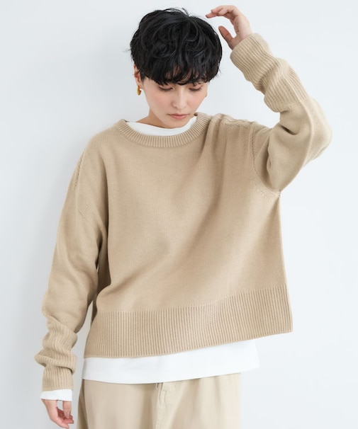 バックスリットワイドニット