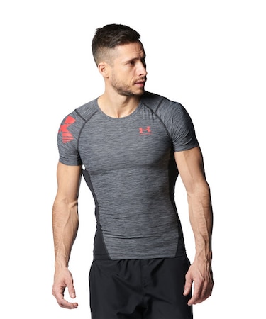 UA HEATGEAR ARMOUR SHORT SLEEVE NOVELTY