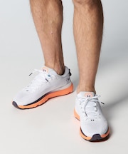 UAホバー インフィニット5（ランニング/MEN）