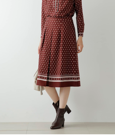 クリスタルパネルプリント タックスカート