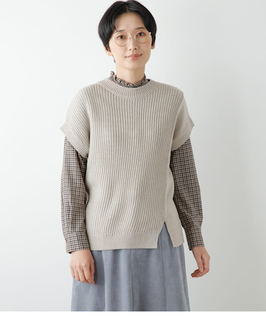 【手洗い可能】ウール混リリヤーン スリットニットベスト