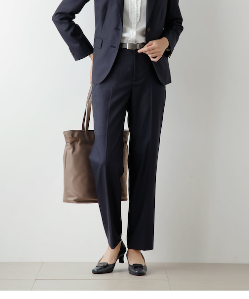 ウールシルクチェンジヘリンボーン ストレートパンツ