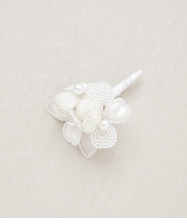 フラワーコサージュ（ホワイト）