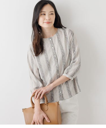 スパインフラワープリント フロントオープン7分袖ブラウス