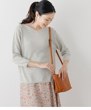 リネンポリエステル天竺 Vネック7分袖ニットプルオーバー