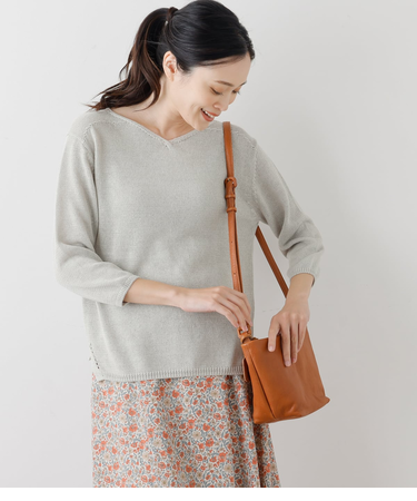リネンポリエステル天竺 Vネック7分袖ニットプルオーバー