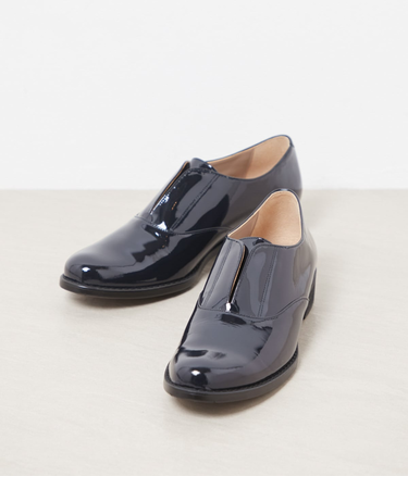 エナメル スリッポンシューズ