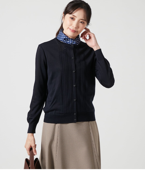 【手洗い可能】セルロースポリエステル 透かし柄クルーネックカーディガン