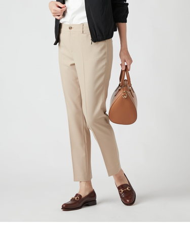 ストレッチリサイクルポリエステル センタープレステーパードパンツ