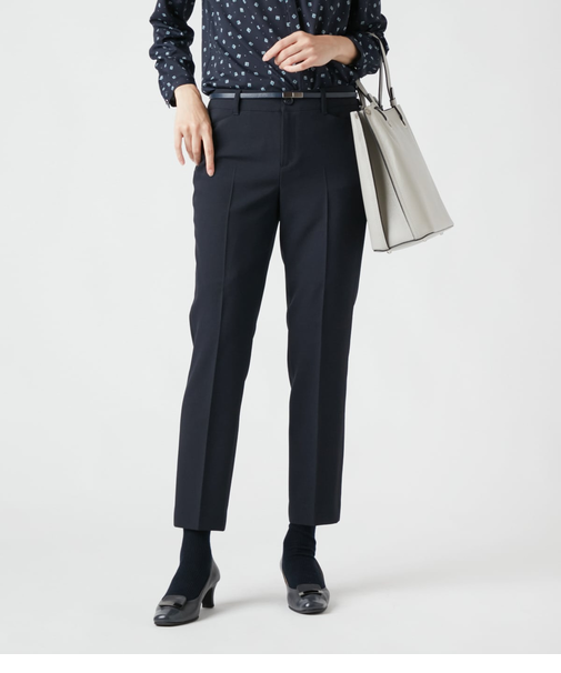 ストレッチリサイクルポリエステル センタープレステーパードパンツ