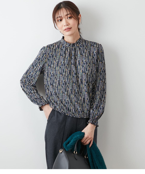 ポリエステル強撚スムース ランダムレーンプリント ハイネックプルオーバー