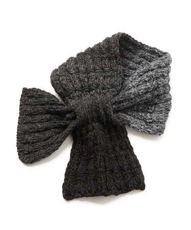 グラデーションニットマフラー