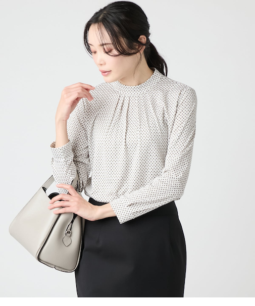 ポリエステルスムース千鳥風幾何プリント ハイネックプルオーバー