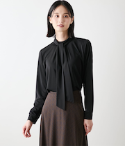 ポリエステル強撚スムース ボウタイ付きハイネックカットソープルオーバー