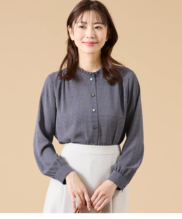 ジオメトリックプリント スタンドフリルブラウス