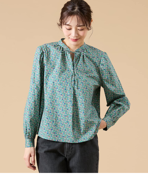 【NEW】ニューヨーカー（NEWYORKER）/リバティ アバサン・スポット スタンドカラーリボンブラウス リバティ アバサン・スポット スタンドカラーリボンブラウス