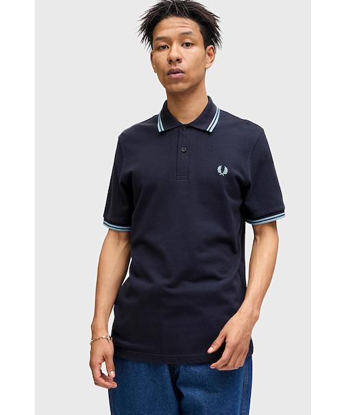 The Fred Perry Shirt - M12