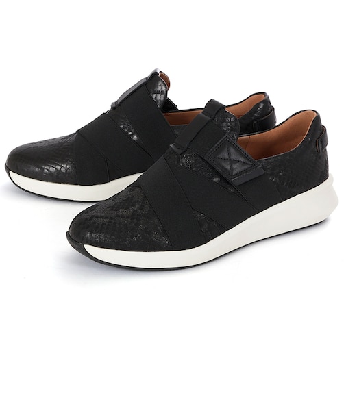 Clarks クラークス UN RIO STRAP アンストラクチャード リオ ストラップ 26162445 ブラックスネーク