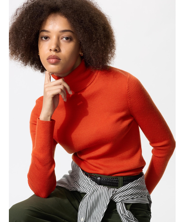 メリノリブタートルネックセーター