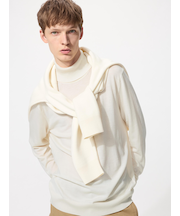 メリノタートルネックセーター