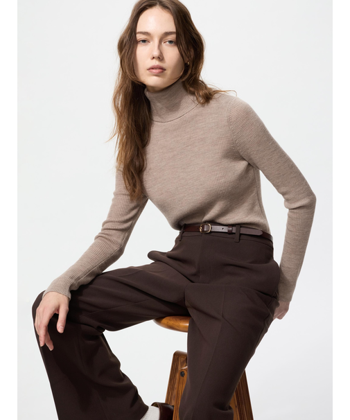 メリノリブタートルネックセーター