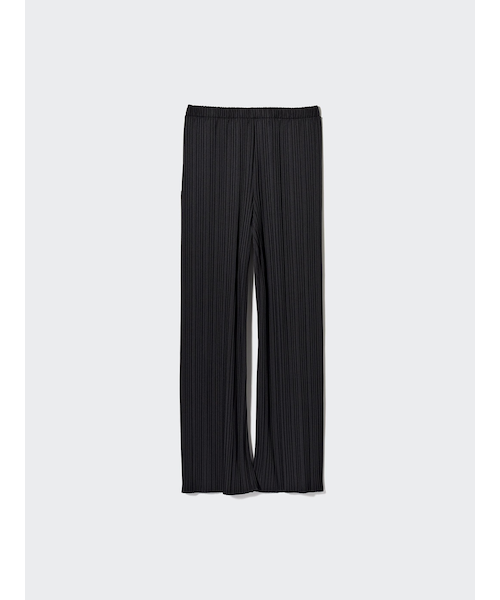 プリーツプリーズ　黒　ストレート細身パンツ イッセイミヤケ プリーツプリーズ 黒ストレートパンツ プリーツ