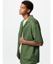 オープンカラーシャツ