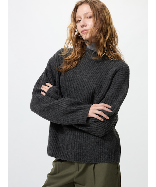 スフレヤーンモックネックセーター