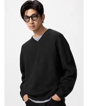 3DスフレヤーンVネックセーター