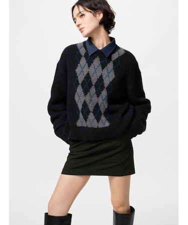 フラッフィクルーネックセーター