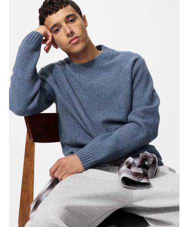 スフレヤーンクルーネックセーター